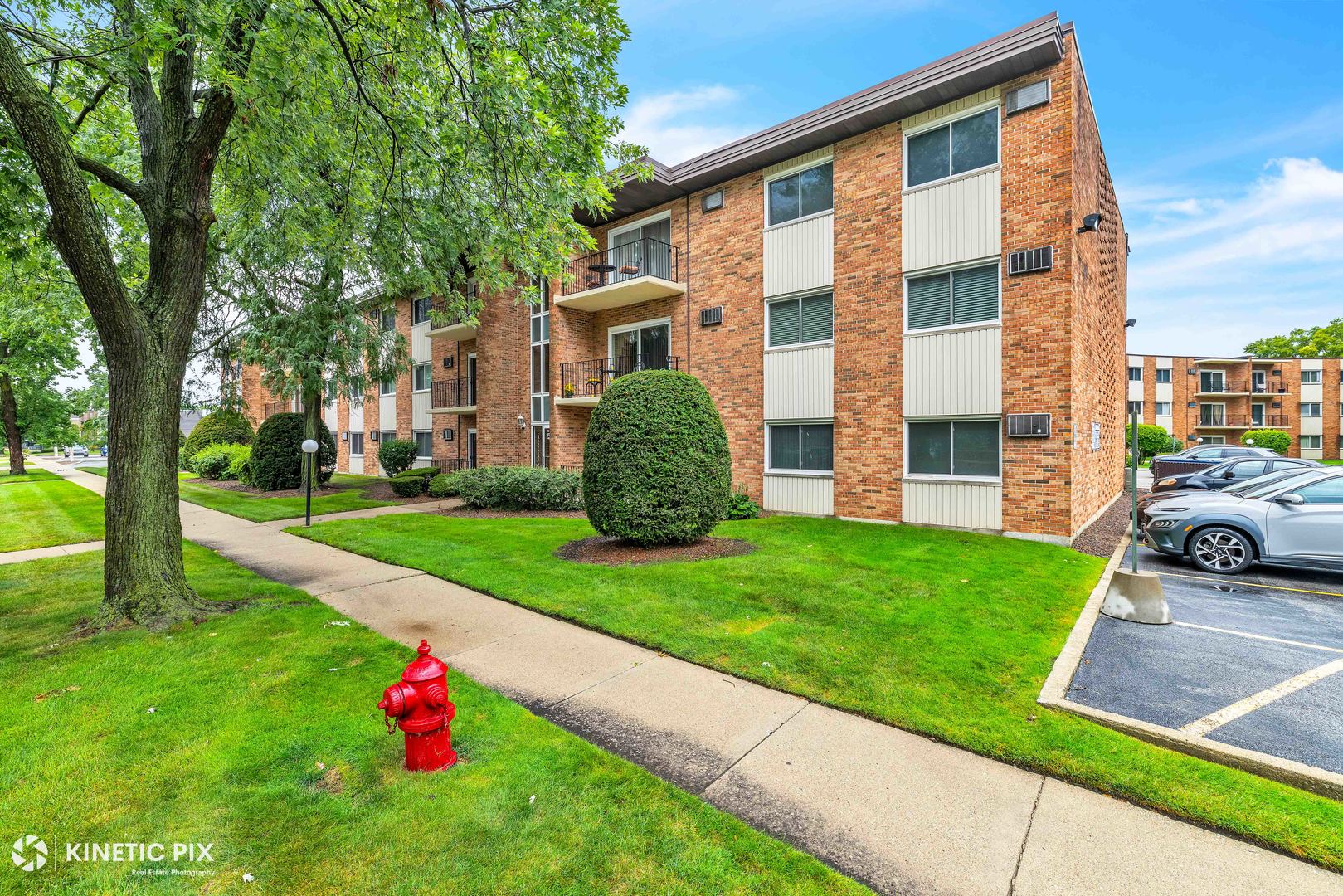 9720 S Karlov Avenue #202, Oak Lawn, IL 60453