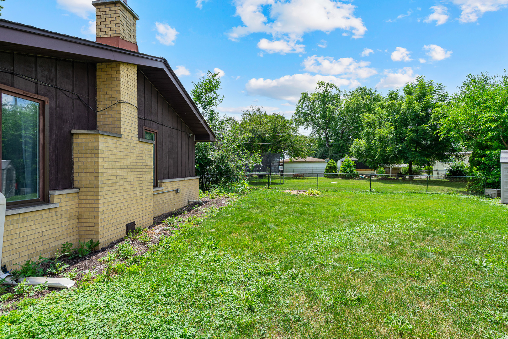 16000 Long Avenue, Oak Forest, IL 60452