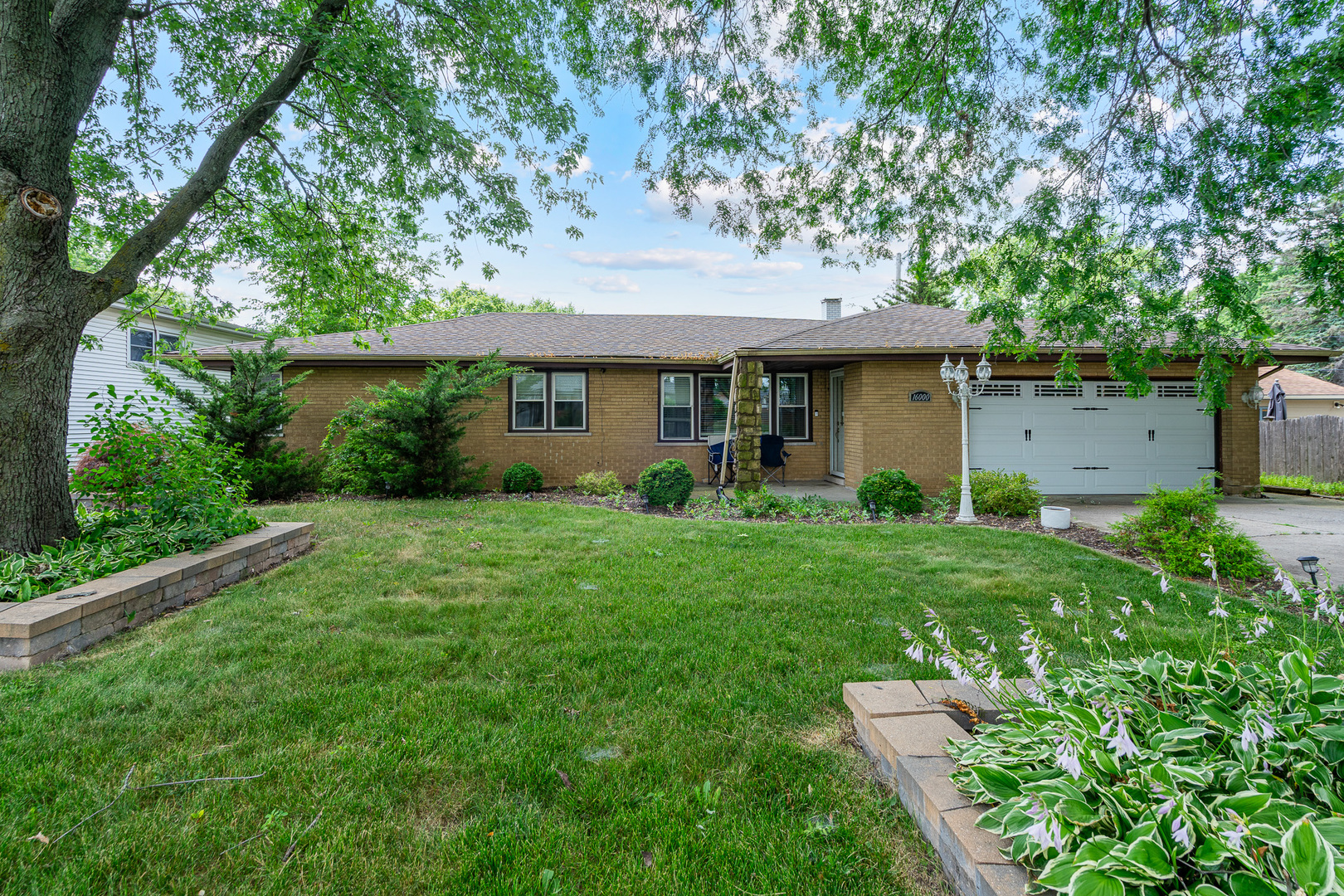 16000 Long Avenue, Oak Forest, IL 60452