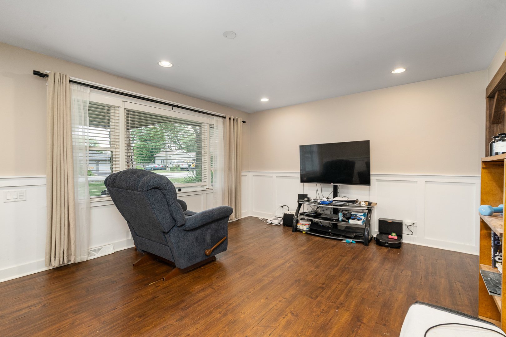 16000 Long Avenue, Oak Forest, IL 60452