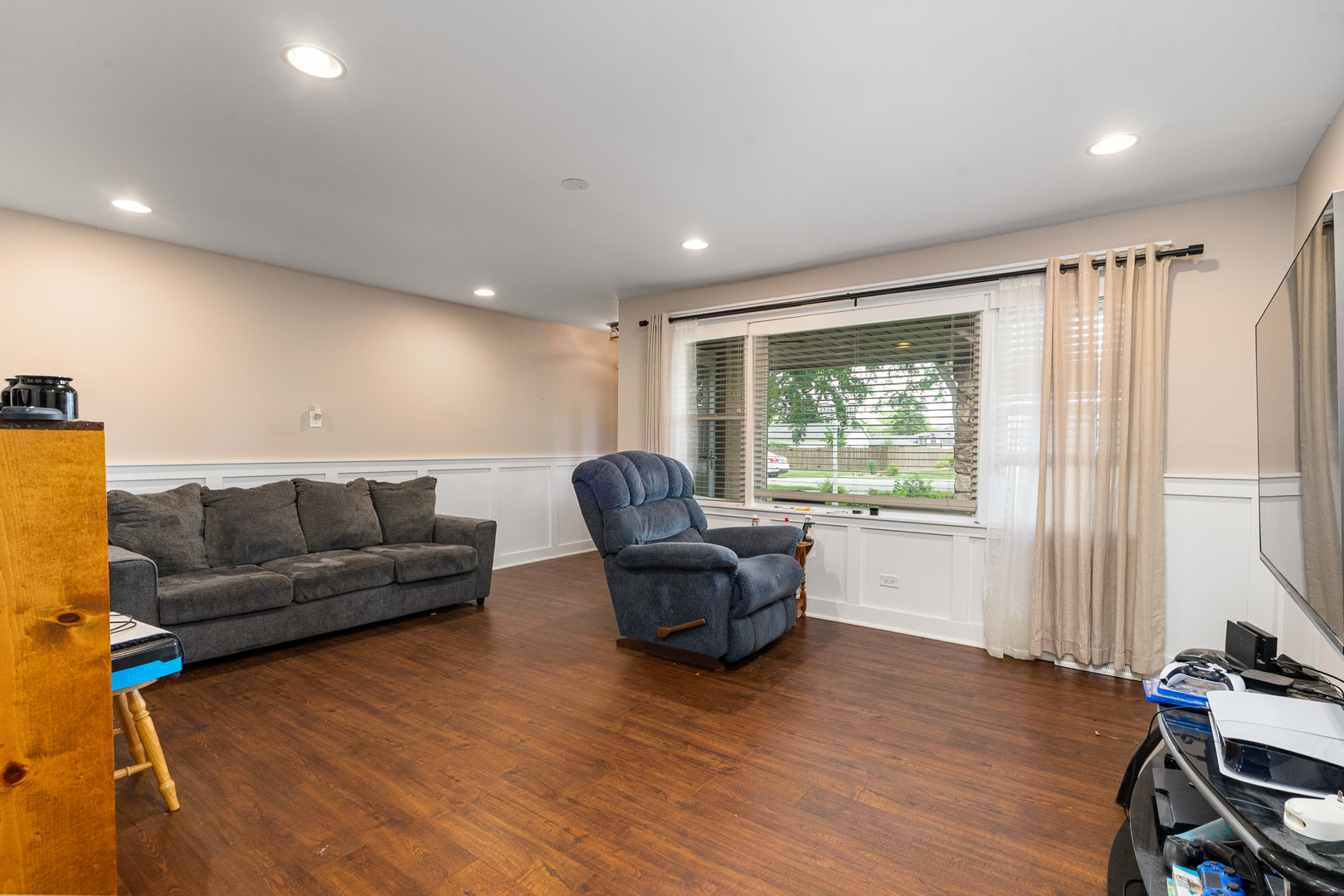 16000 Long Avenue, Oak Forest, IL 60452