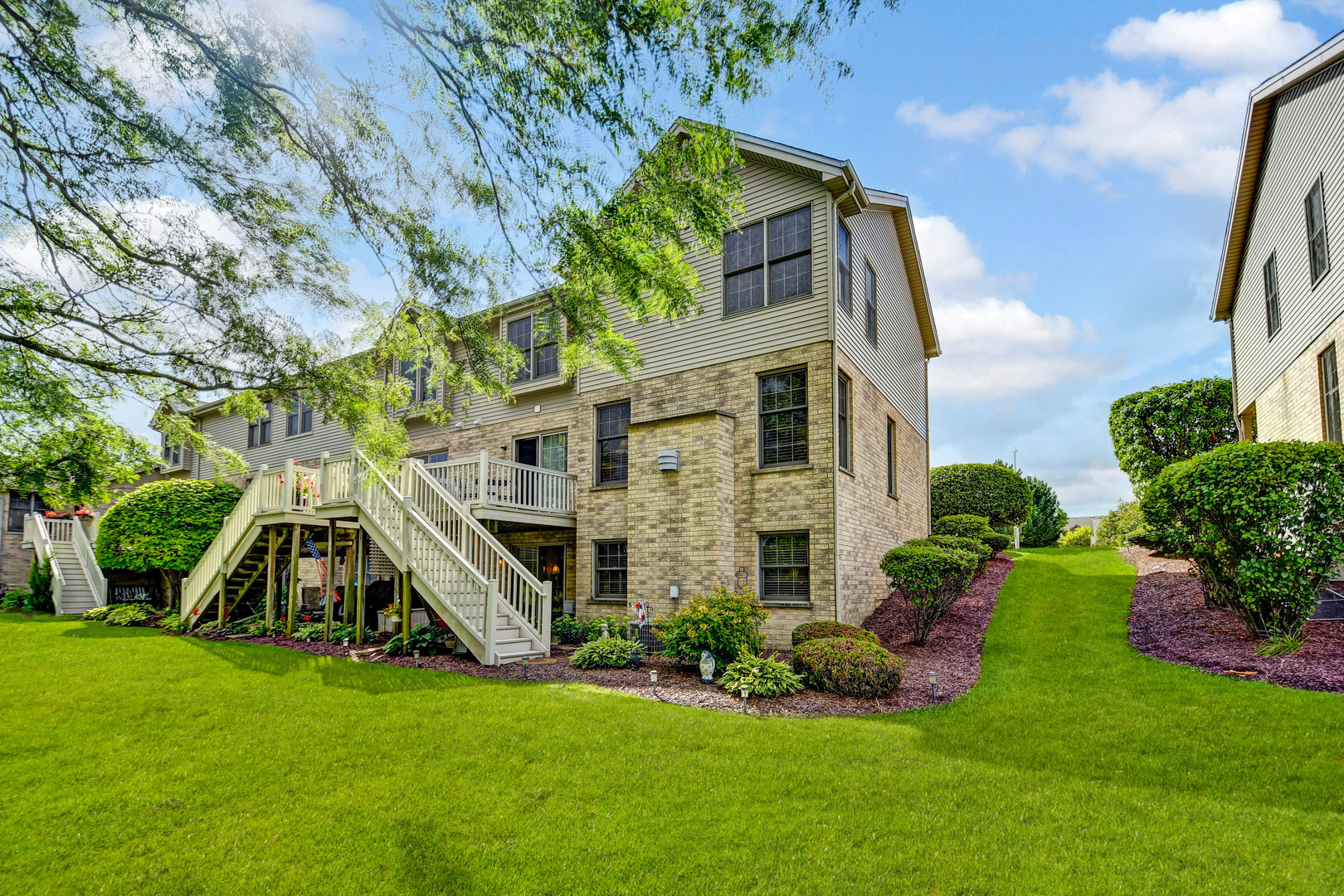 9116 Newcastle Court, Tinley Park, IL 60487