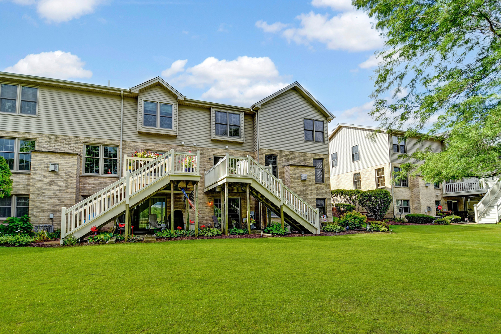 9116 Newcastle Court, Tinley Park, IL 60487