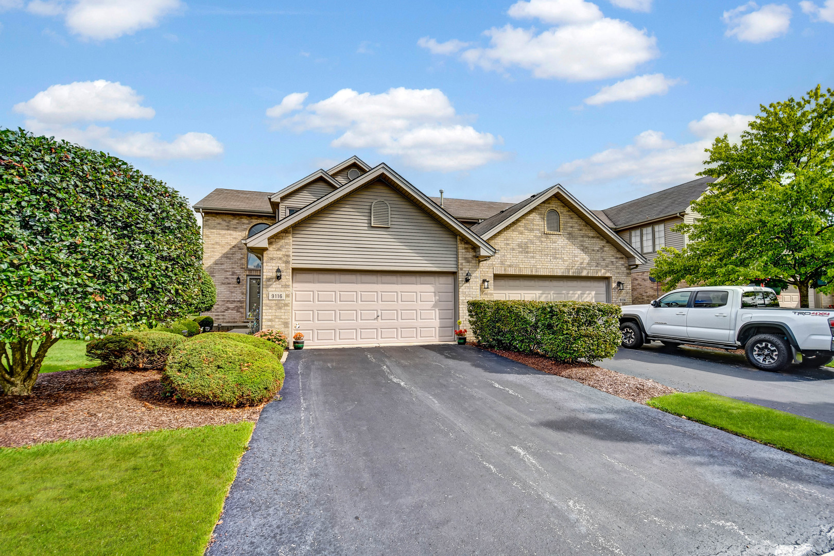 9116 Newcastle Court, Tinley Park, IL 60487