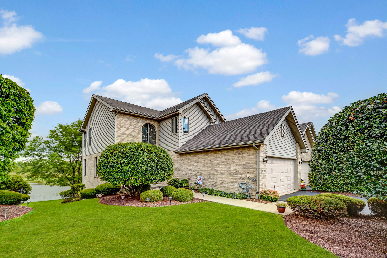 9116 Newcastle Court, Tinley Park, IL 60487