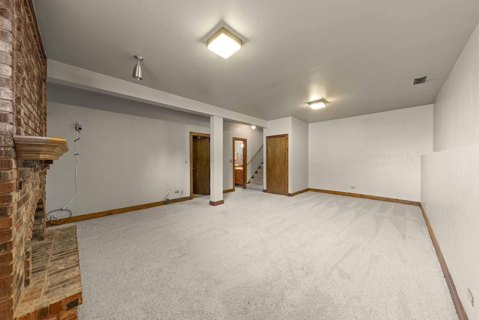 1135 Hidden Spring Drive, Naperville, IL 60540