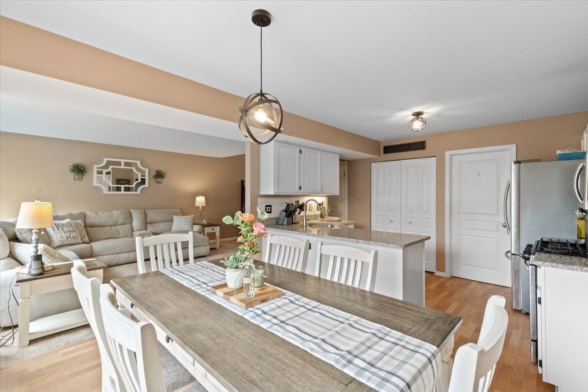 423 Spaulding Road, Bartlett, IL 60103