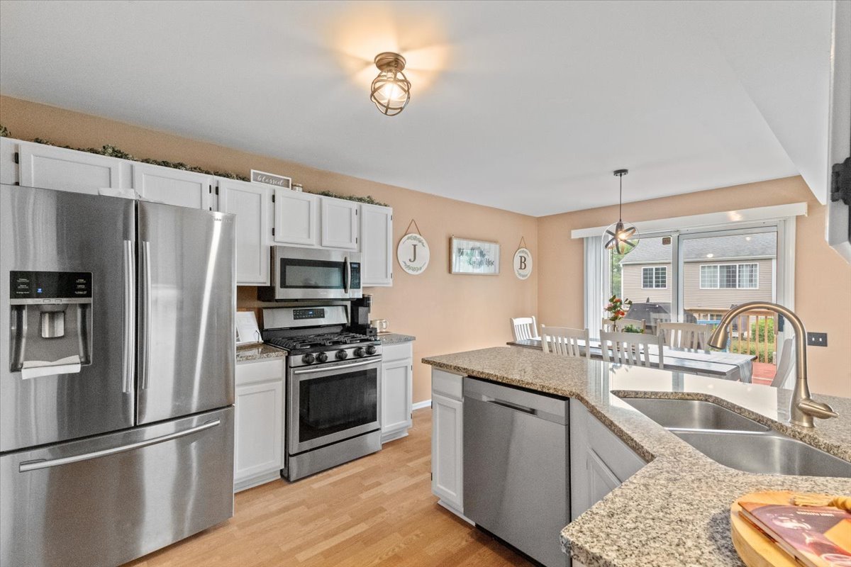 423 Spaulding Road, Bartlett, IL 60103