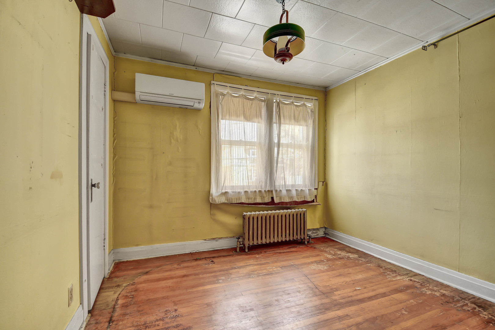 7114 S Mozart Street, Chicago, IL 60629