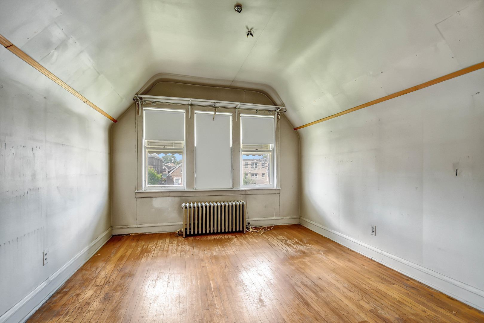 7114 S Mozart Street, Chicago, IL 60629
