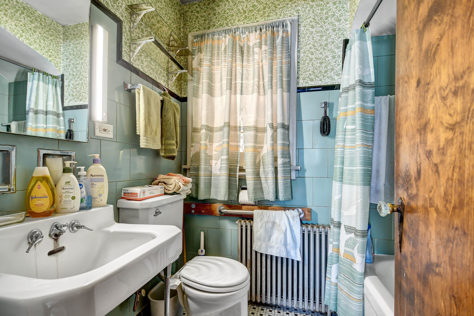 7114 S Mozart Street, Chicago, IL 60629