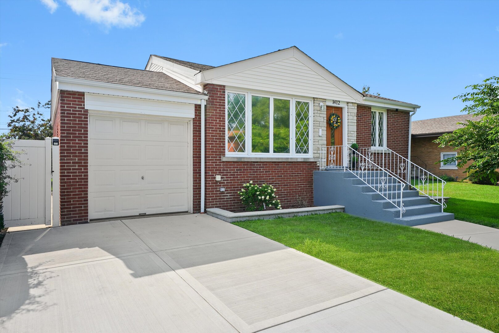1412 Balmoral Avenue, Westchester, IL 60154