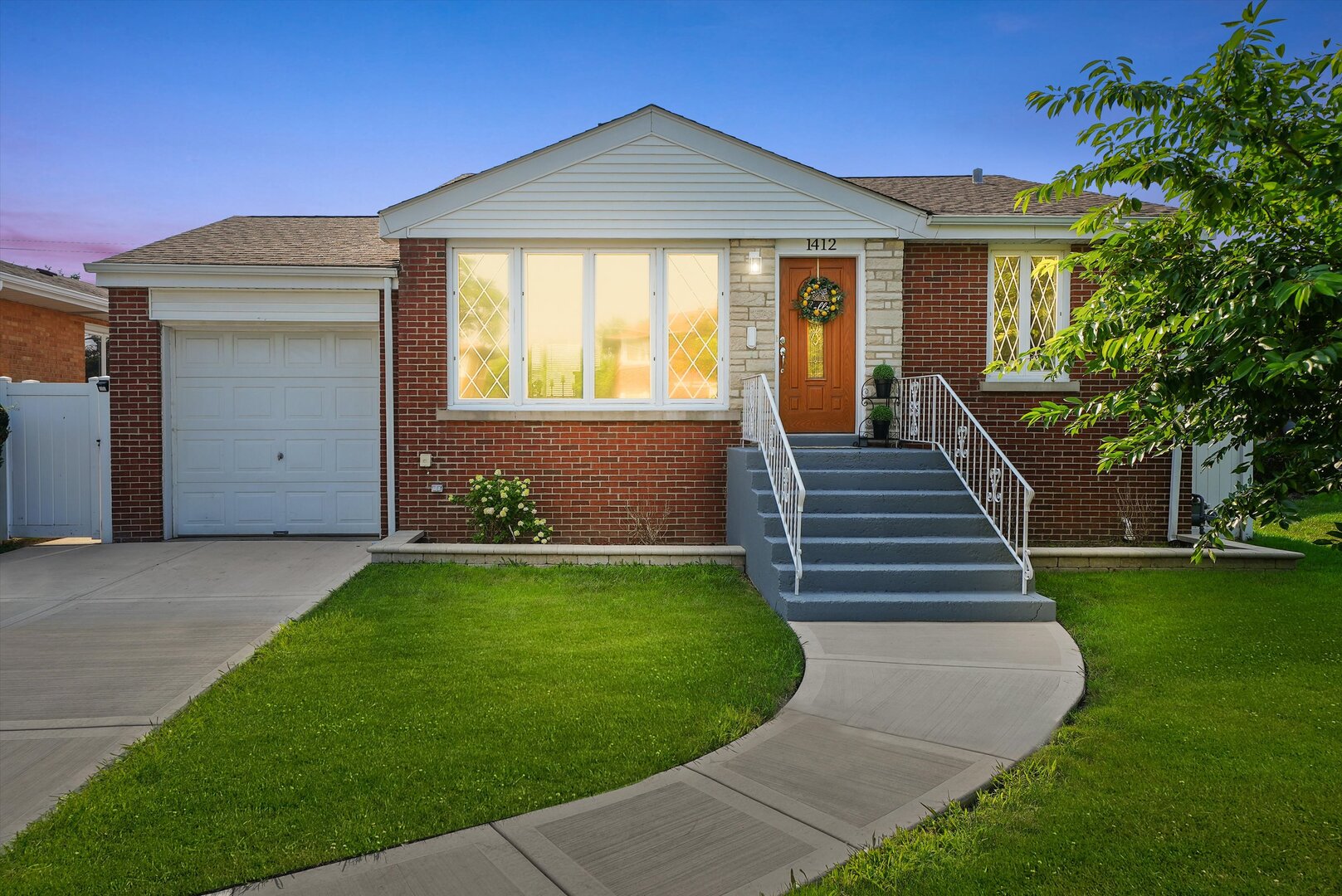 1412 Balmoral Avenue, Westchester, IL 60154