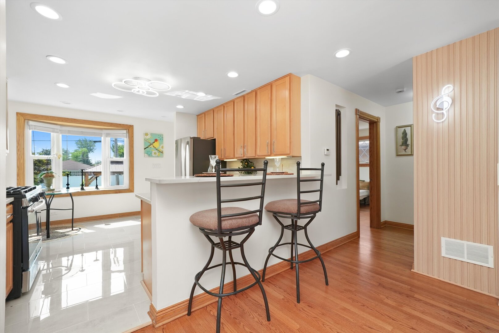 1412 Balmoral Avenue, Westchester, IL 60154
