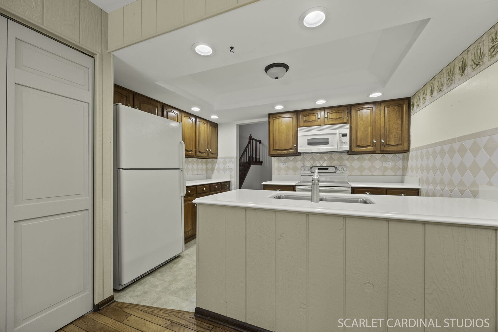 1040 Creekside Drive, Wheaton, IL 60189