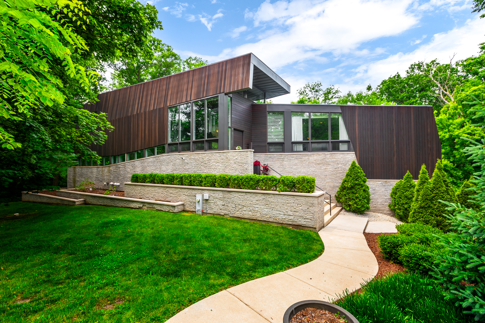 603 Driftwood Court, Naperville, IL 60540
