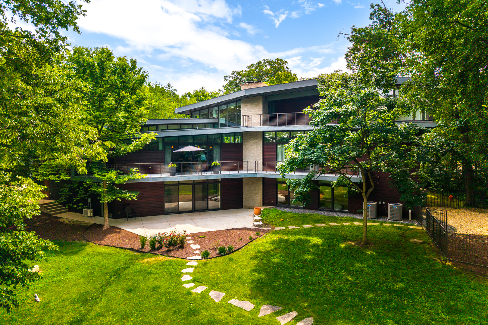 603 Driftwood Court, Naperville, IL 60540