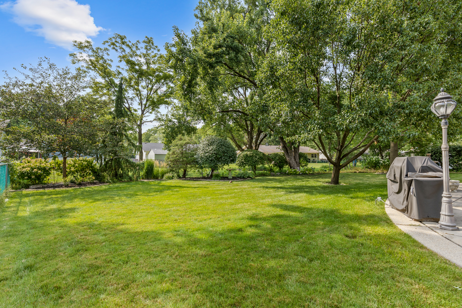 1020 Webster Lane, Schaumburg, IL 60193