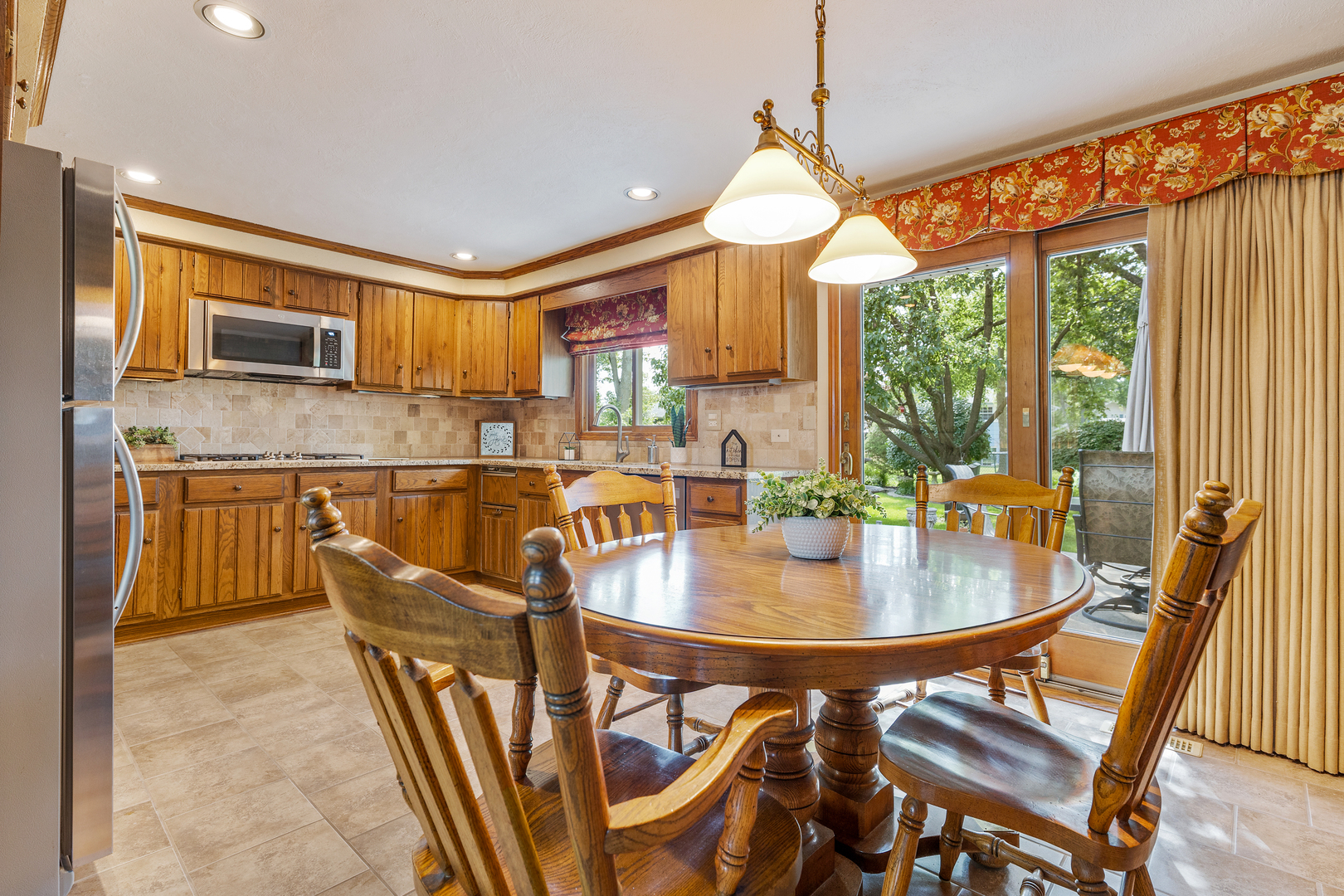 1020 Webster Lane, Schaumburg, IL 60193