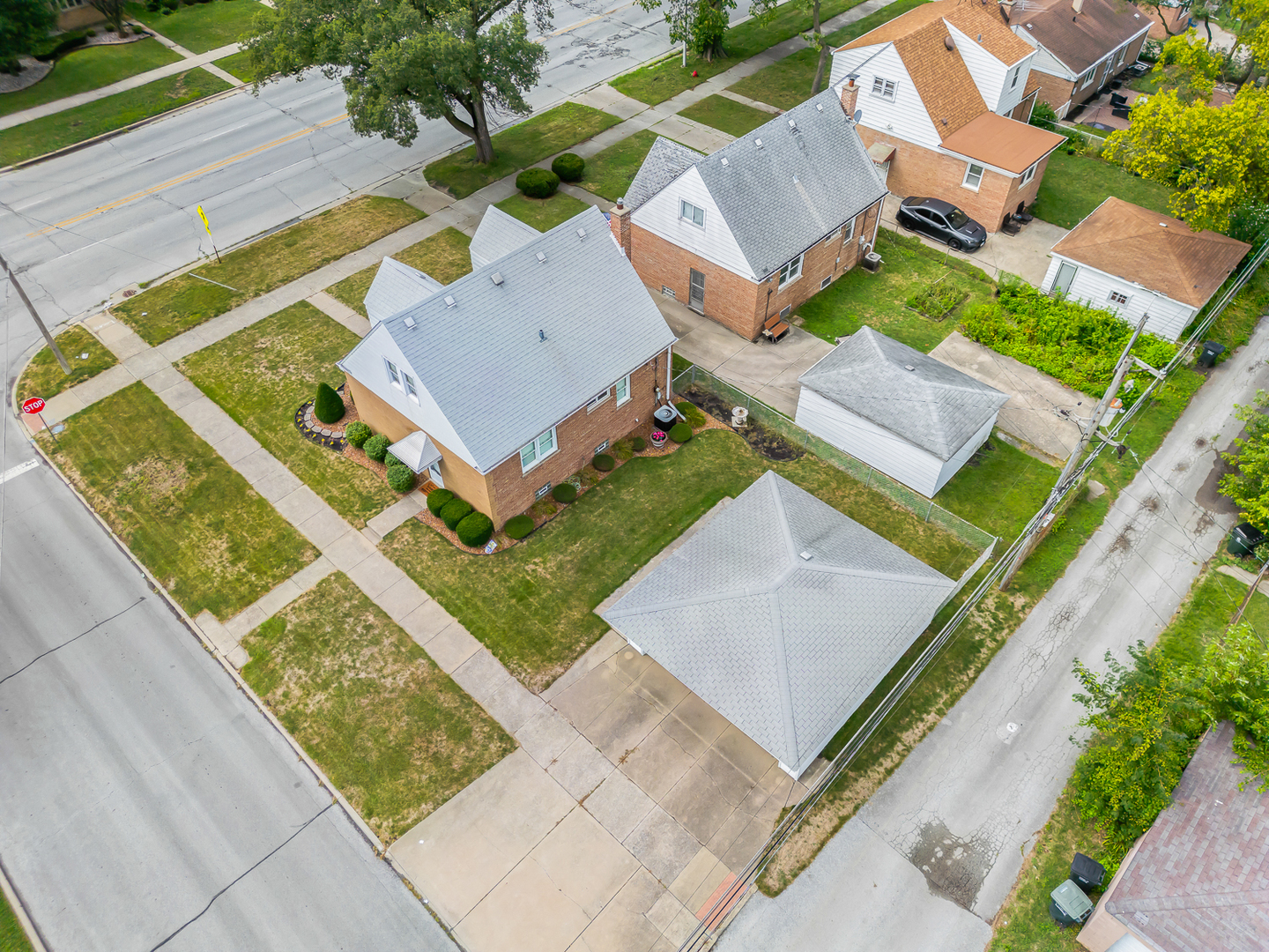 17557 Burnham Avenue, Lansing, IL 60438