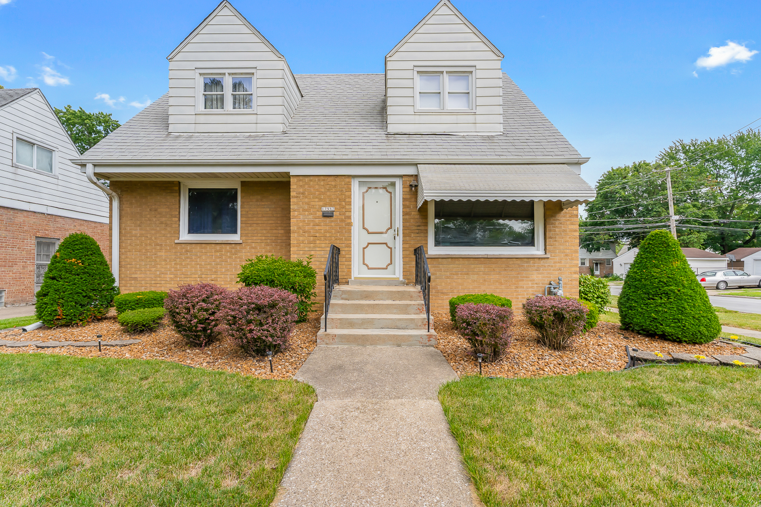 17557 Burnham Avenue, Lansing, IL 60438
