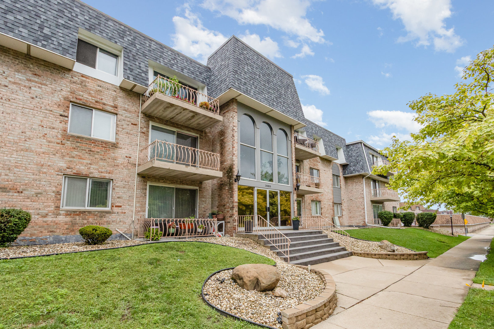 18855 Burnham Avenue #234, Lansing, IL 60438