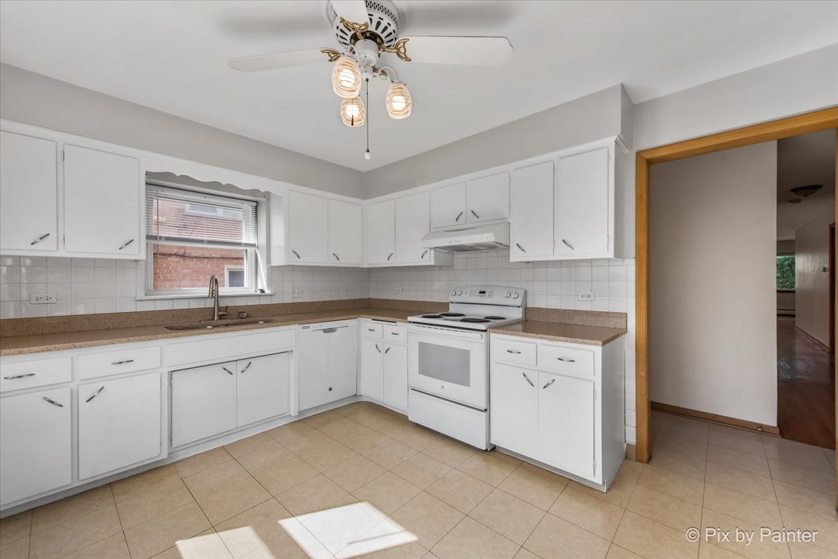 1215 Westchester Boulevard, Westchester, IL 60154