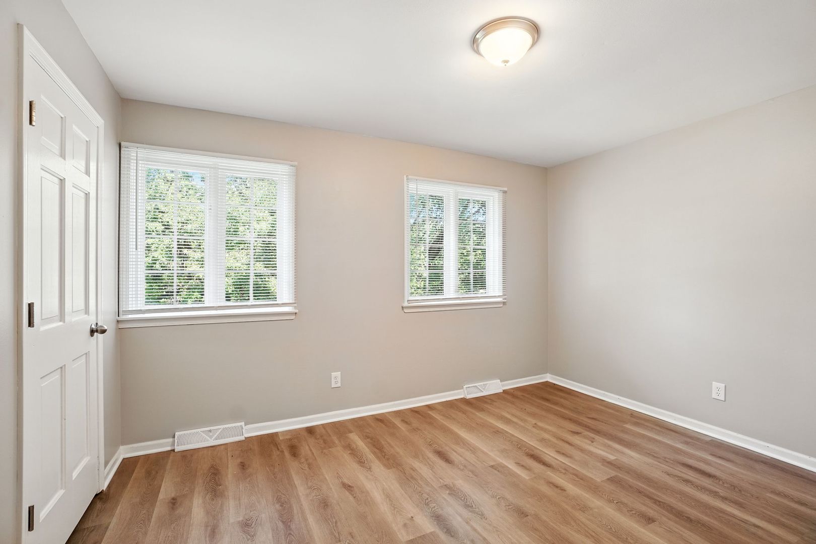 5N400 Fence Rail Court, St. Charles, IL 60175