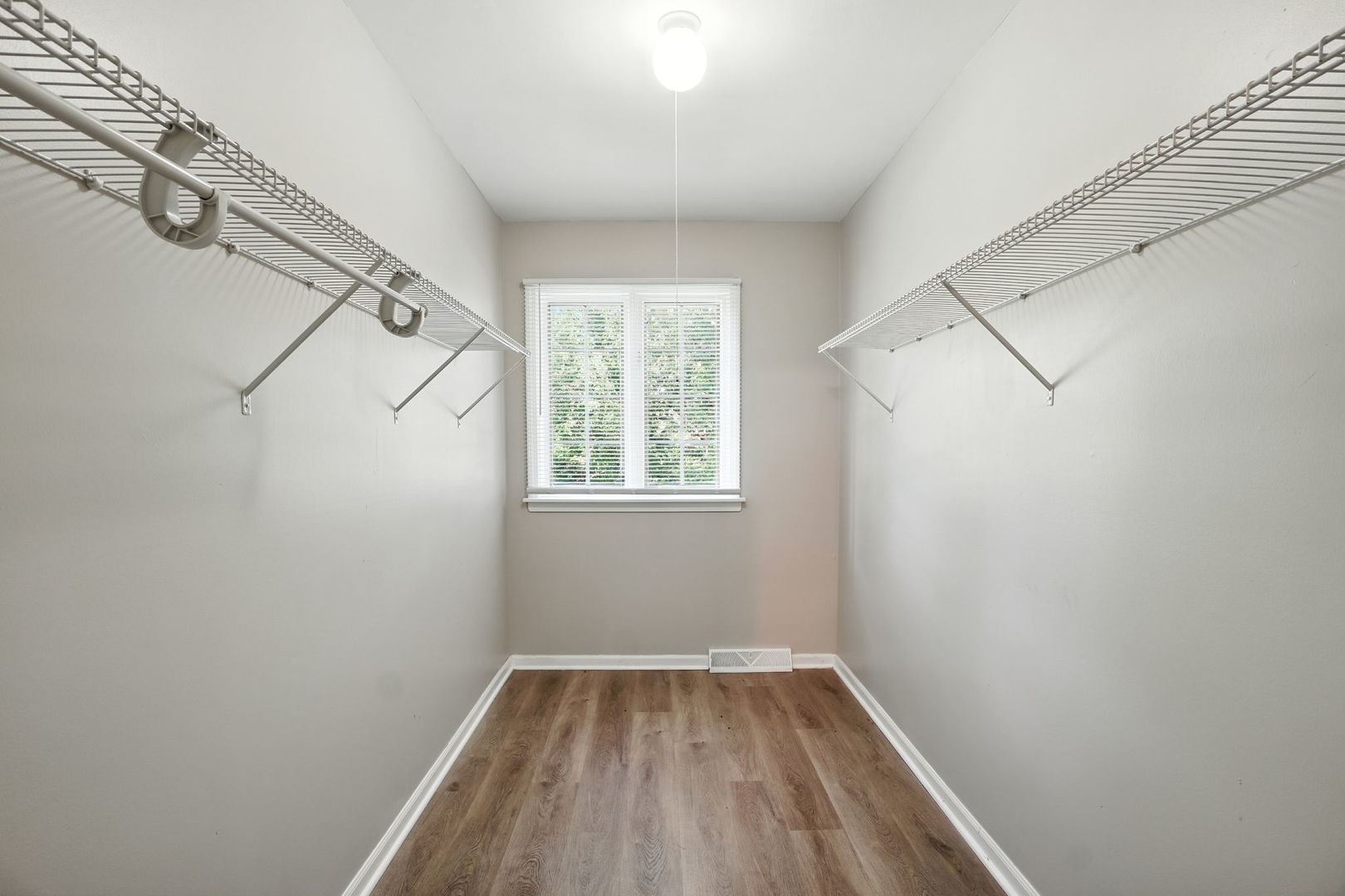 5N400 Fence Rail Court, St. Charles, IL 60175
