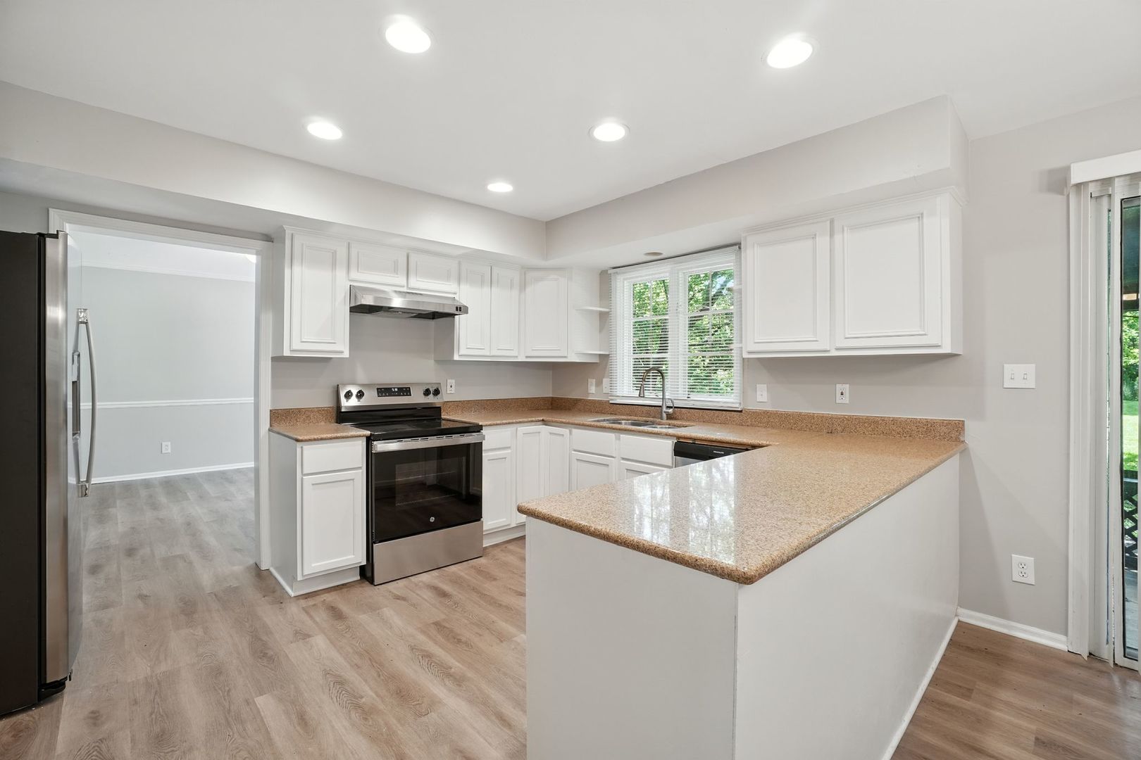 5N400 Fence Rail Court, St. Charles, IL 60175