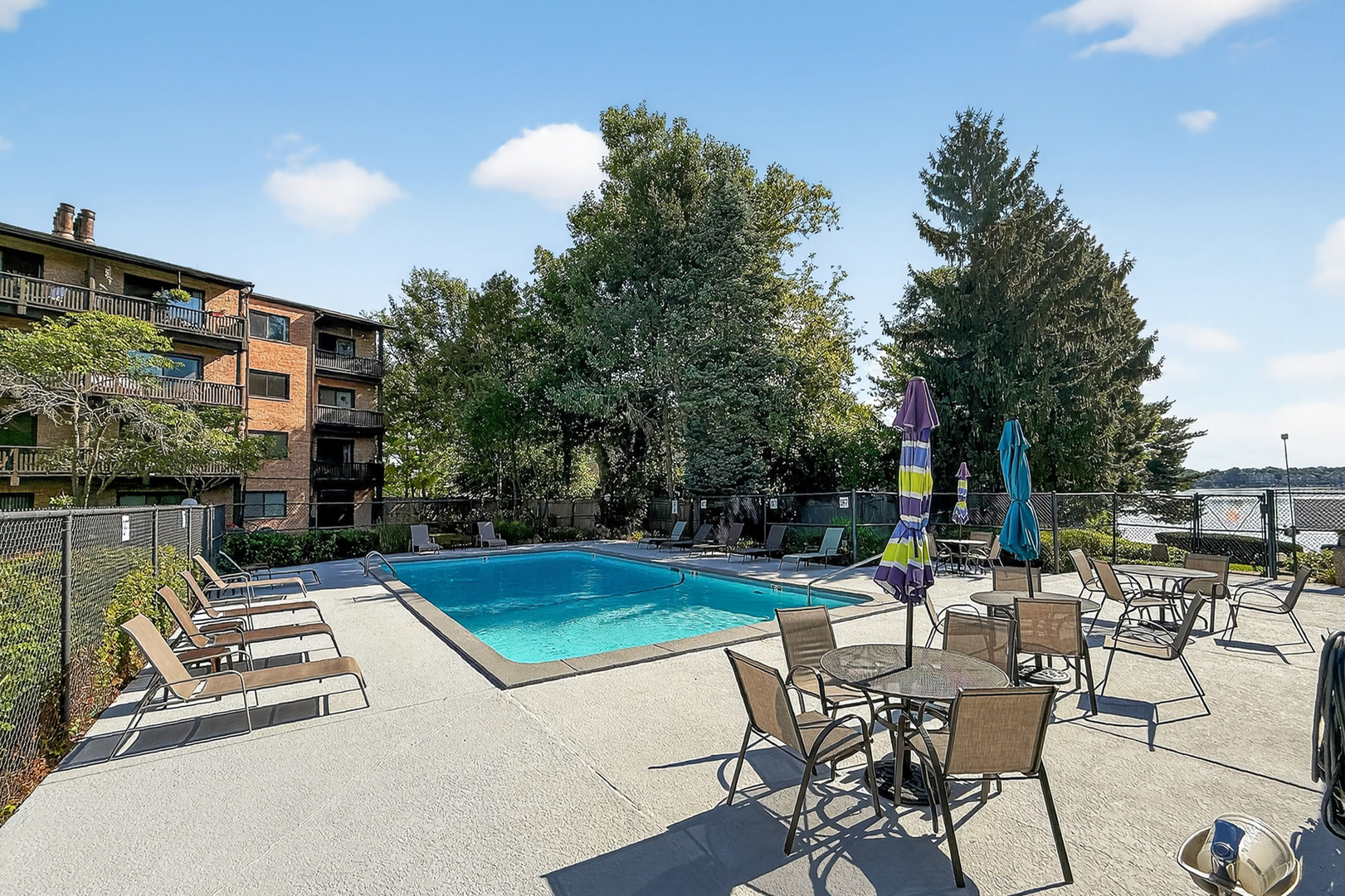460 N Main Street #N406A, Wauconda, IL 60084