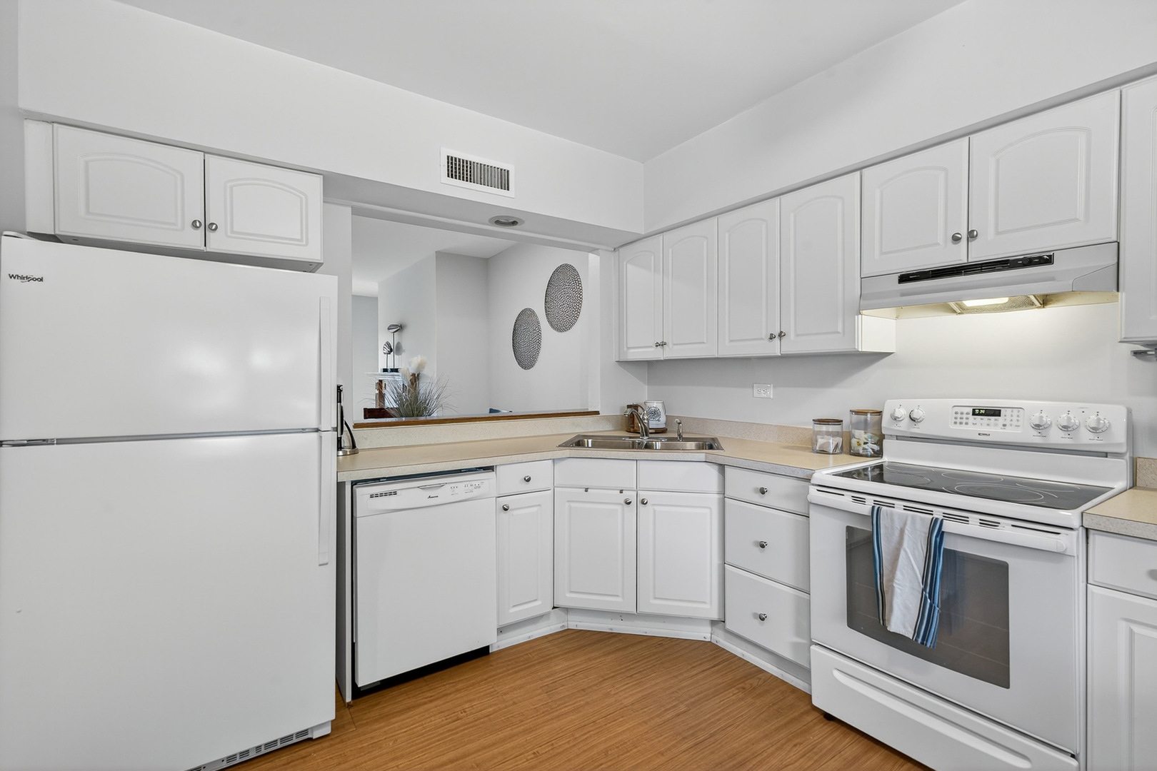 460 N Main Street #N406A, Wauconda, IL 60084