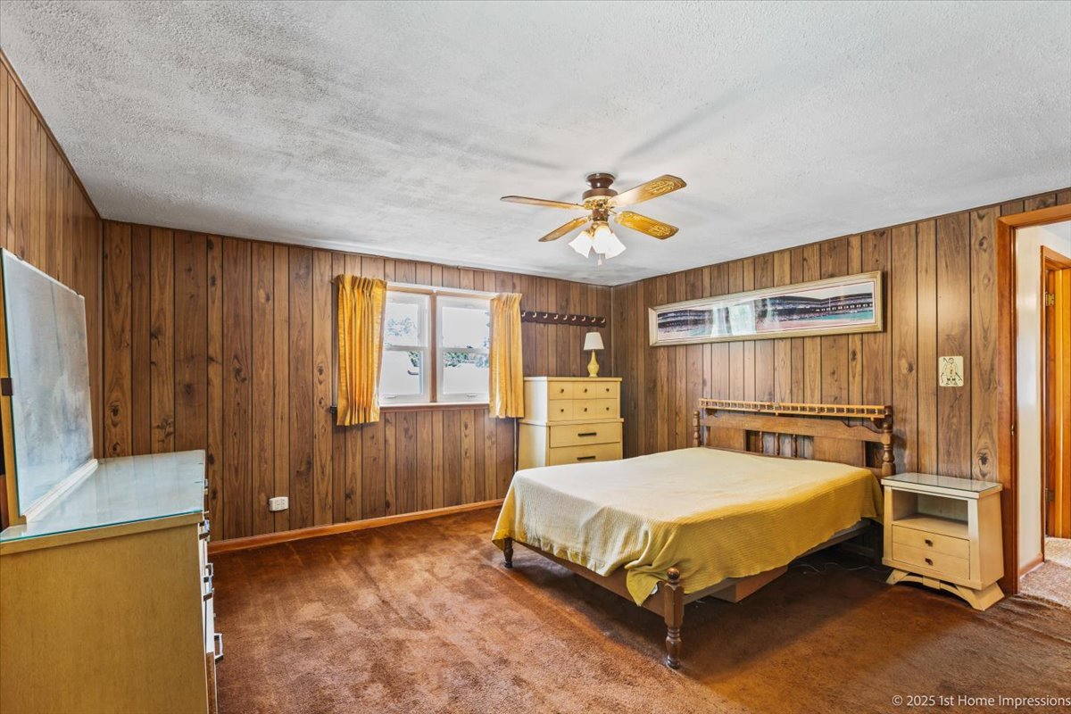 10713 S Kenneth Avenue, Oak Lawn, IL 60453
