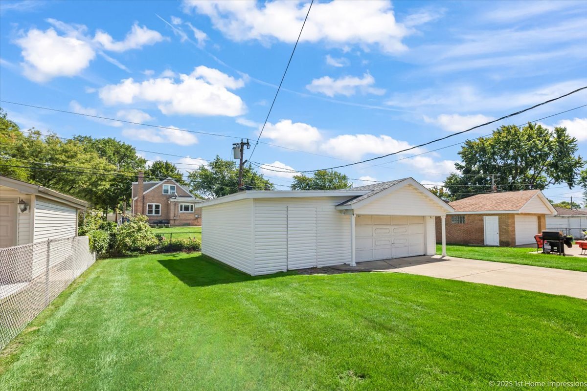 10713 S Kenneth Avenue, Oak Lawn, IL 60453