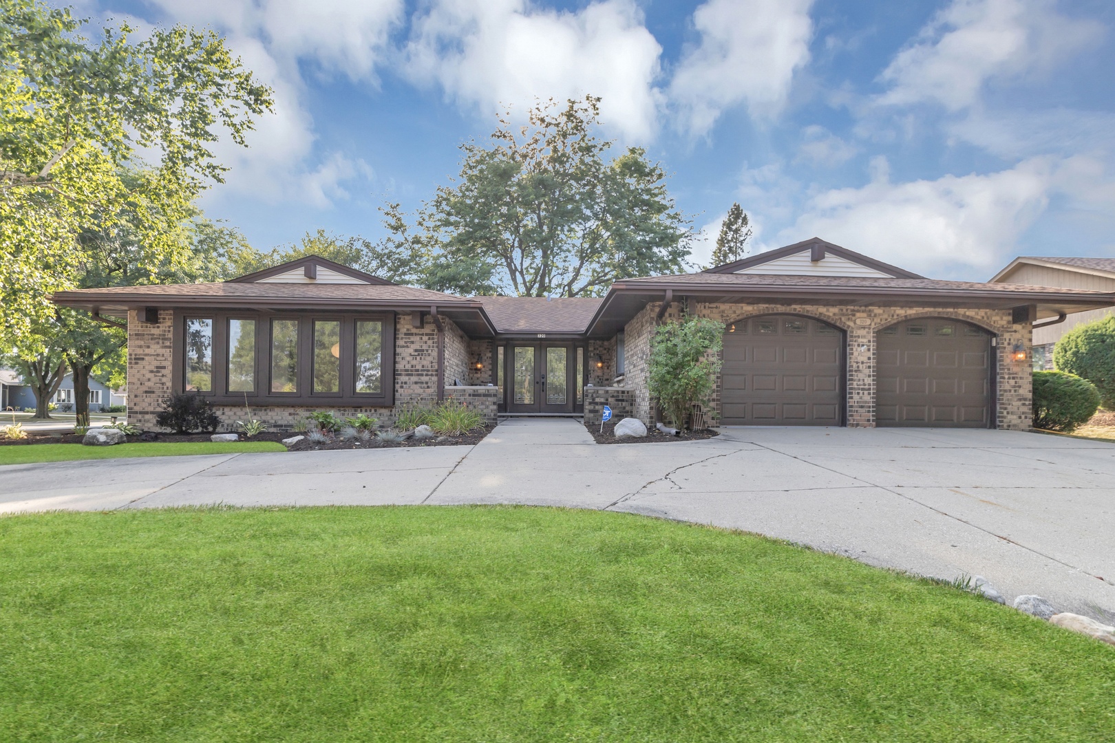 320 Natwick Lane, Schaumburg, IL 60193