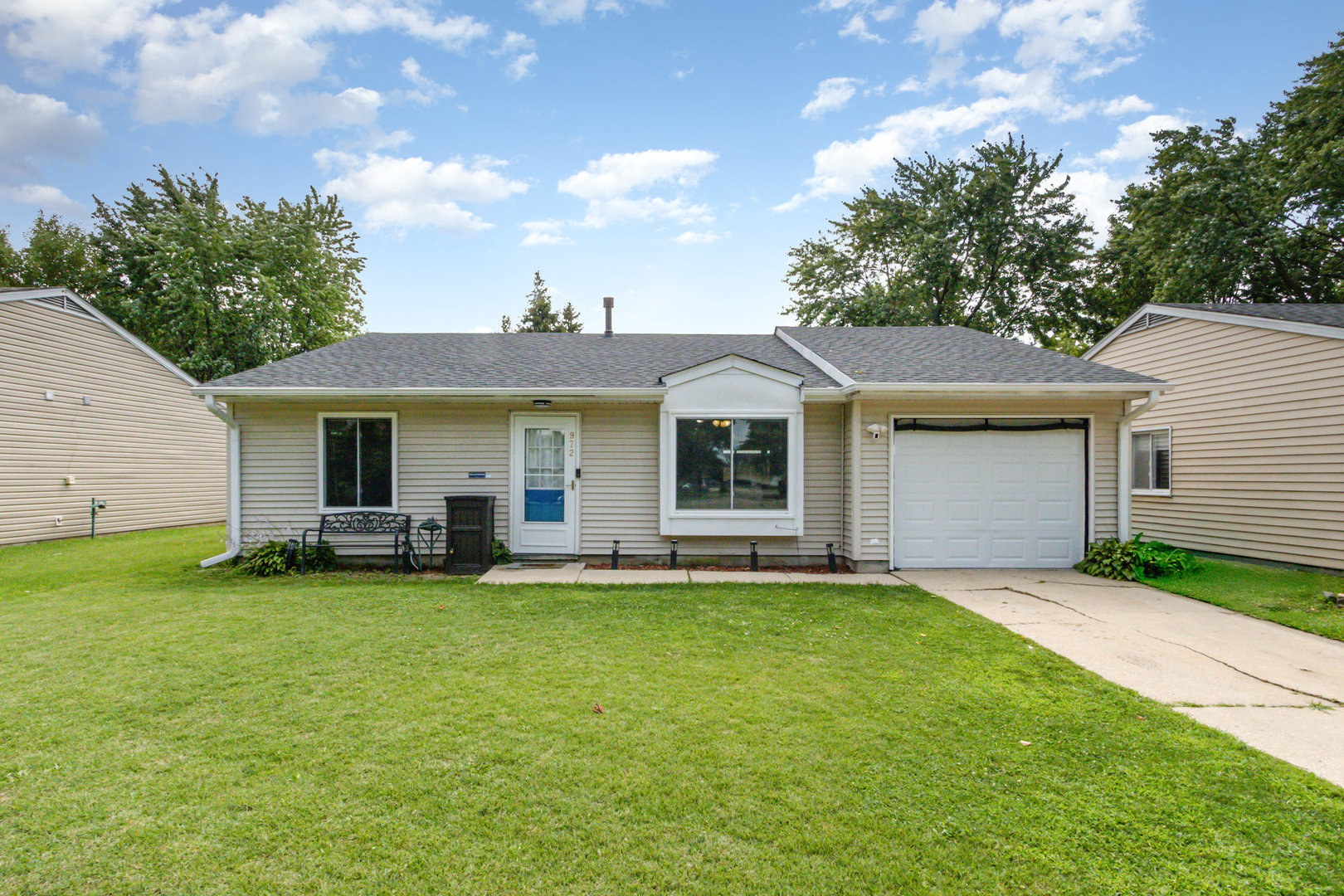 972 Shiloh Court, Joliet, IL 60431