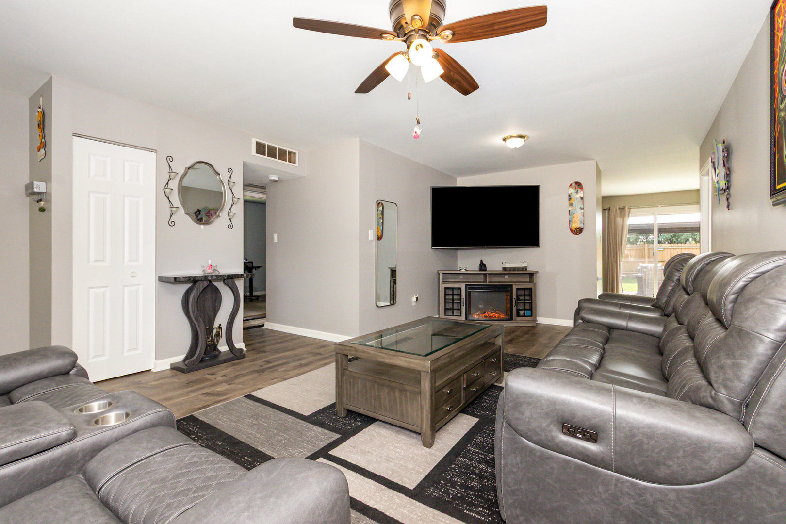 972 Shiloh Court, Joliet, IL 60431