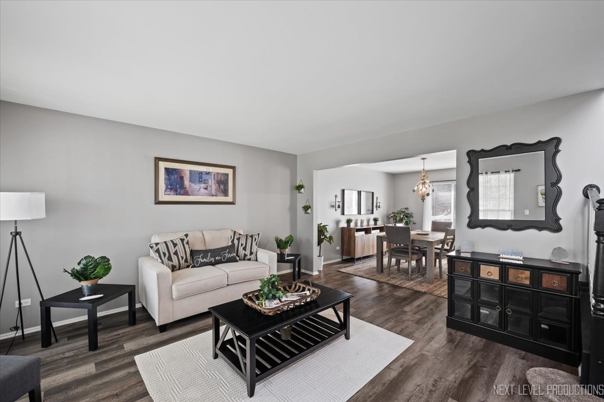 157 N ORCHARD Drive, Bolingbrook, IL 60440