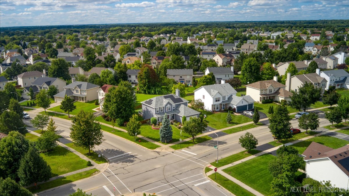 157 N ORCHARD Drive, Bolingbrook, IL 60440