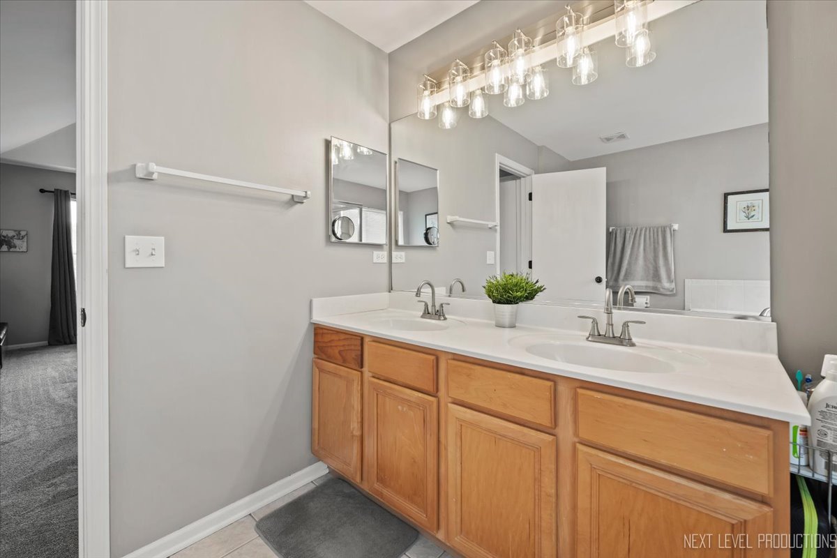 157 N ORCHARD Drive, Bolingbrook, IL 60440
