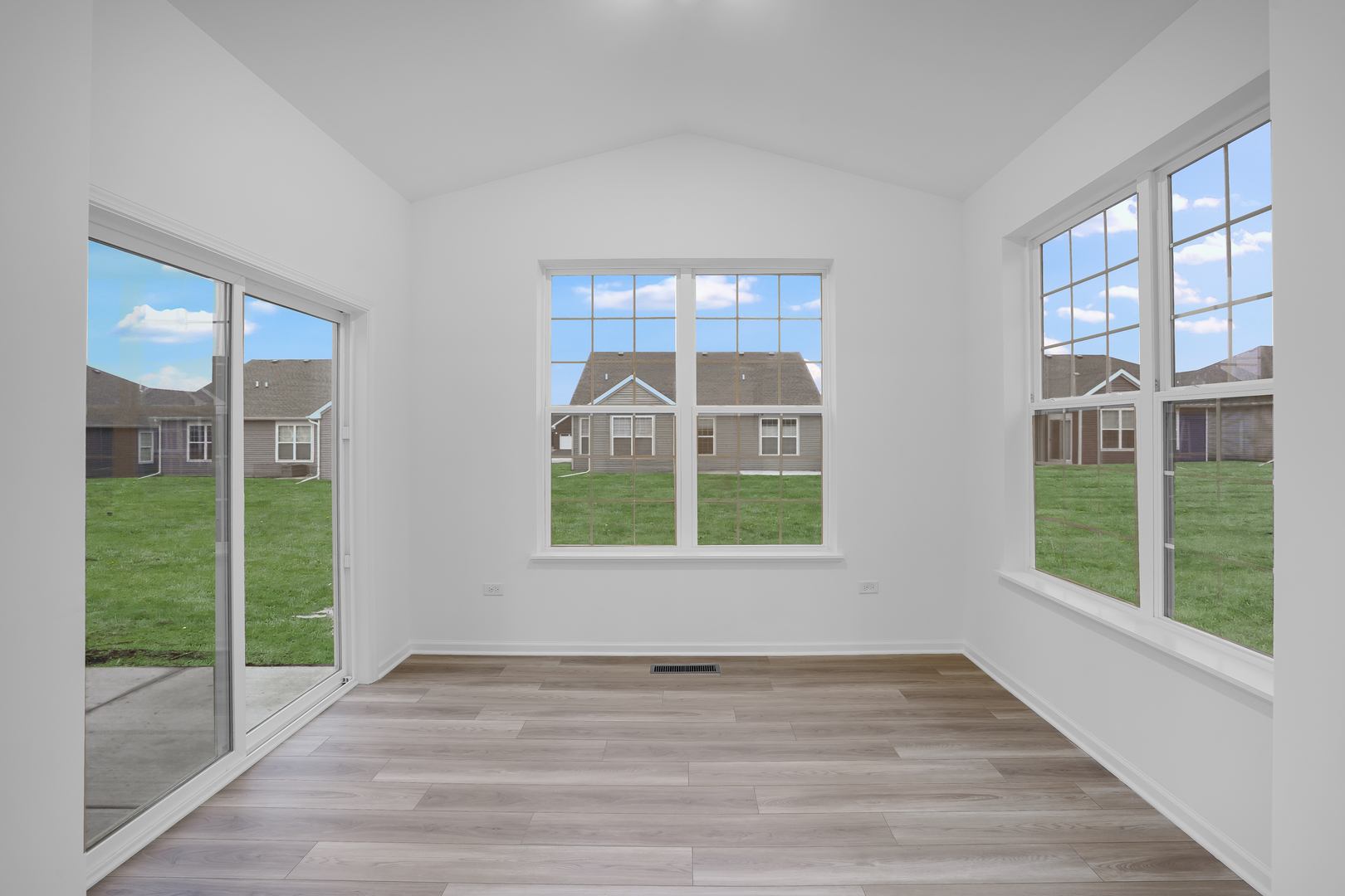 10392 Mey Road, Huntley, IL 60142