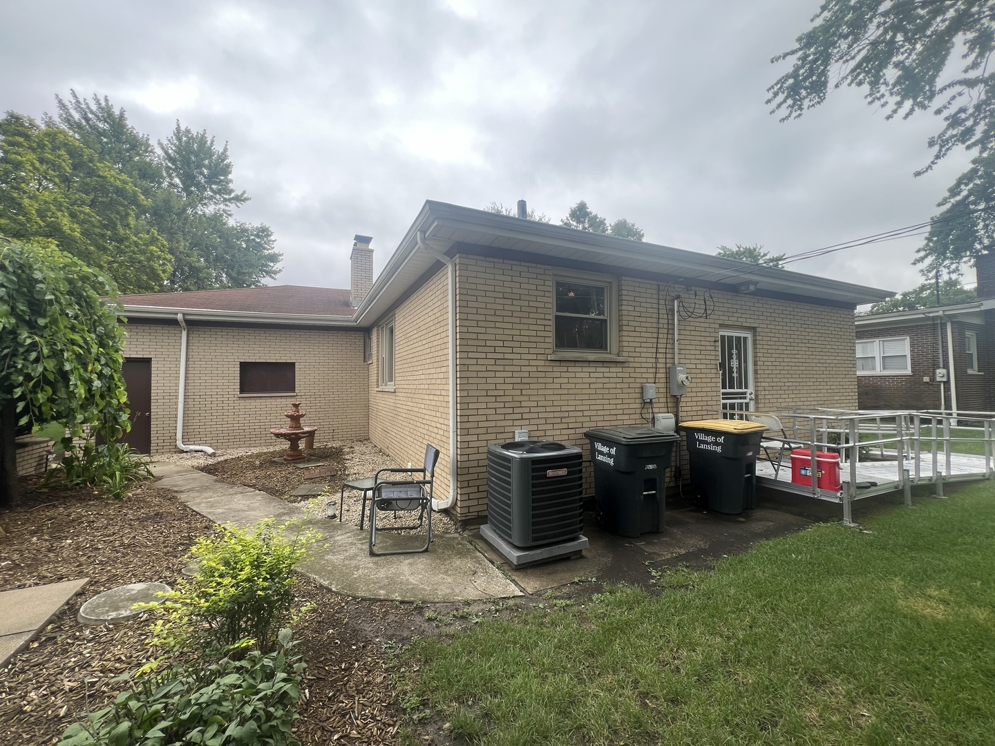 18724 Sherman Street, Lansing, IL 60438