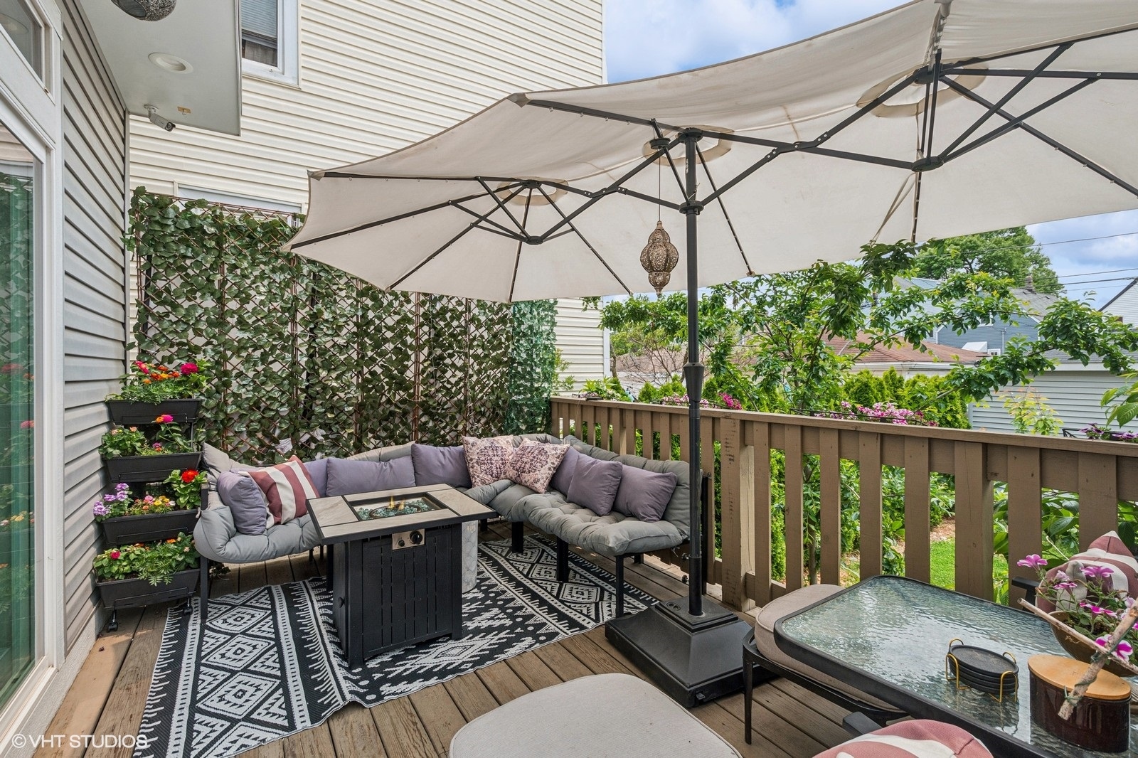 3731 W Lyndale Street, Chicago, IL 60647