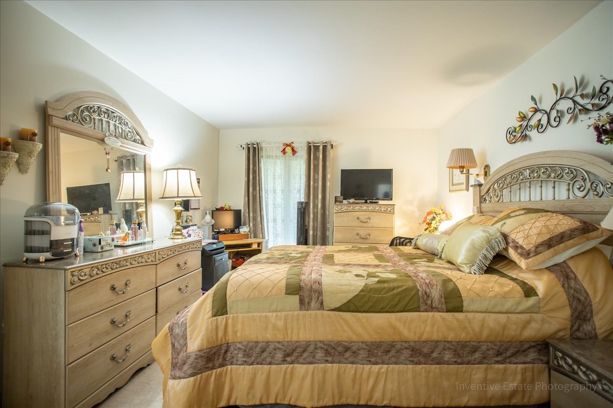 4224 SARATOGA Avenue #J105, Downers Grove, IL 60515
