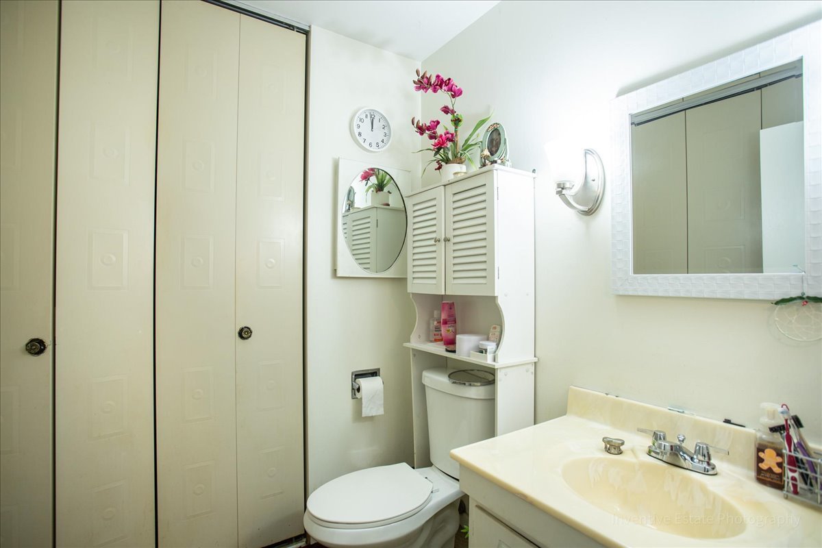 4224 SARATOGA Avenue #J105, Downers Grove, IL 60515