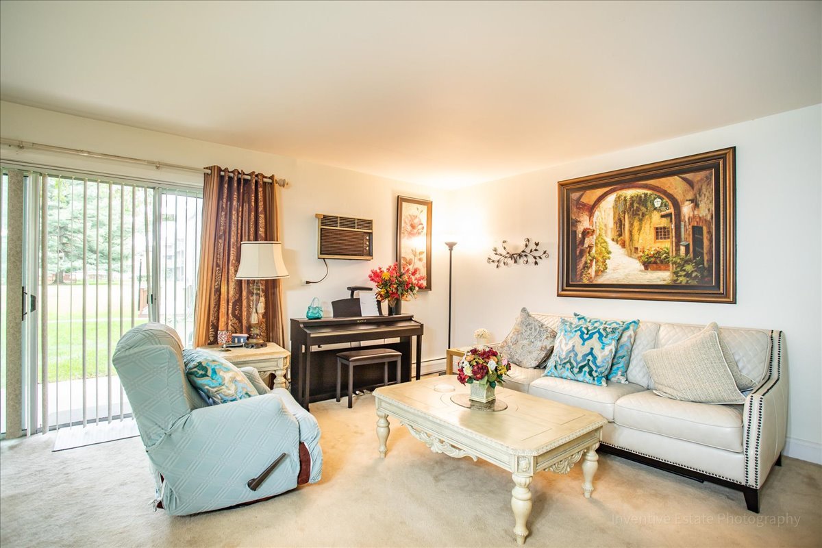 4224 SARATOGA Avenue #J105, Downers Grove, IL 60515