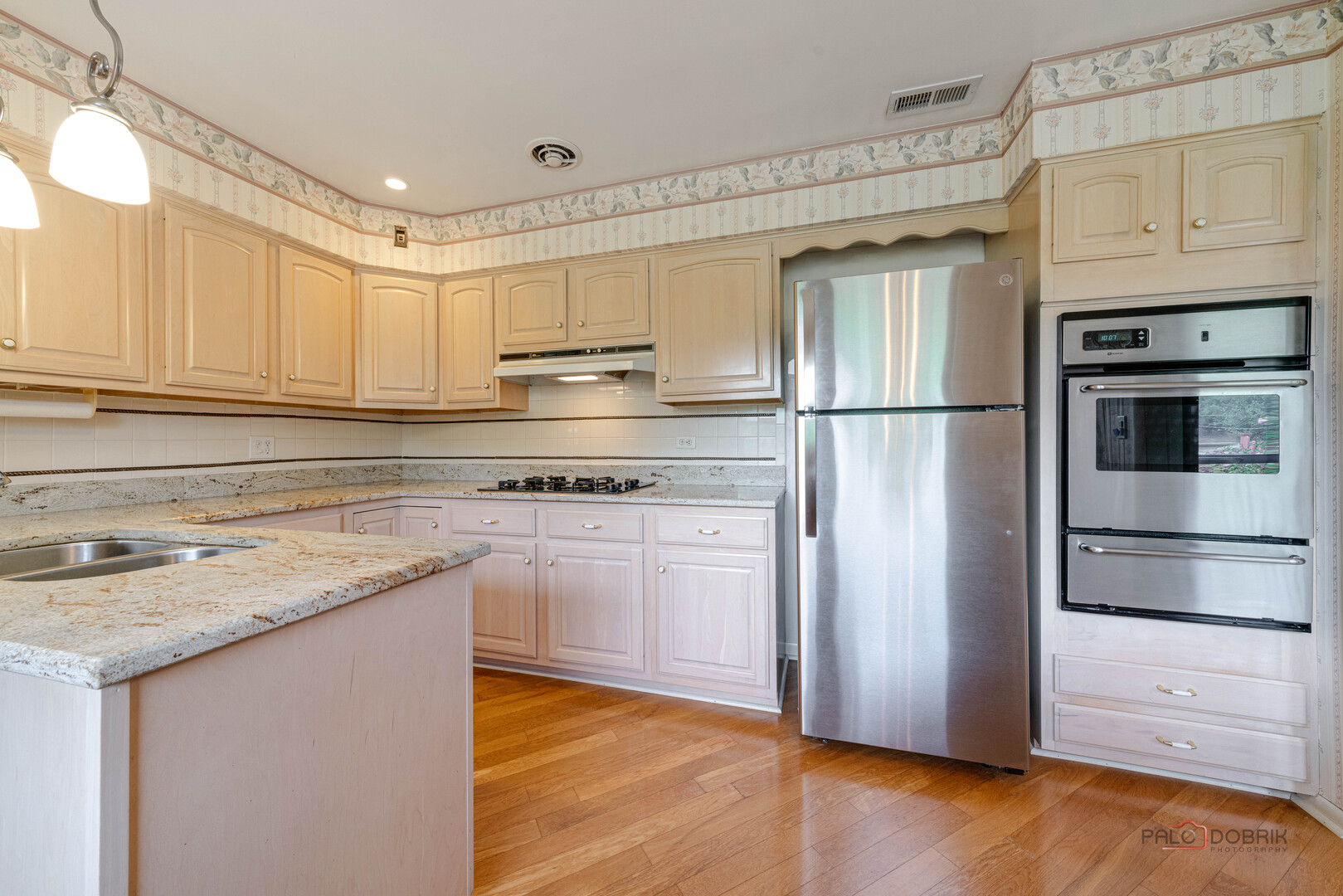 416 Hillcrest Drive, Prospect Heights, IL 60070