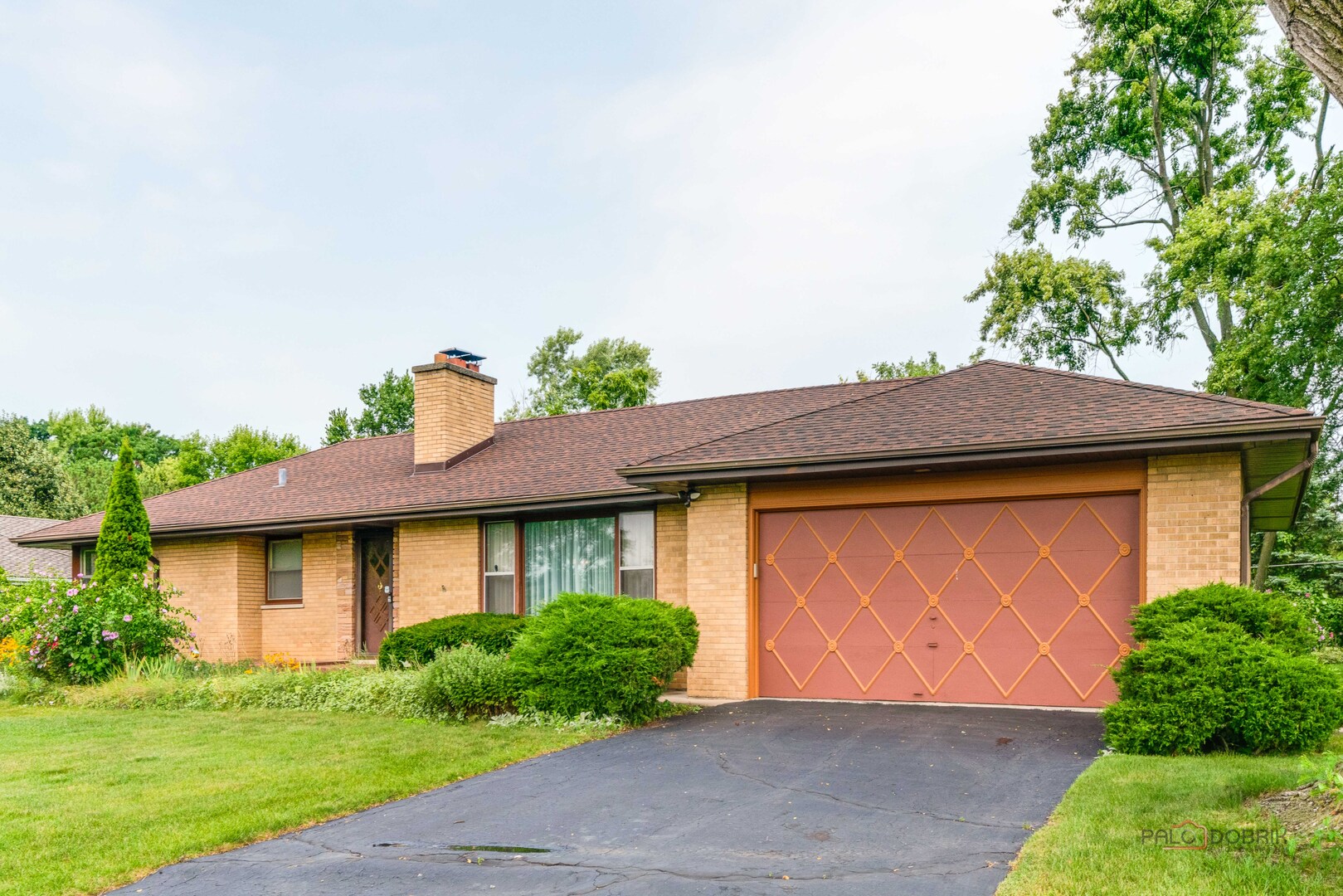 416 Hillcrest Drive, Prospect Heights, IL 60070