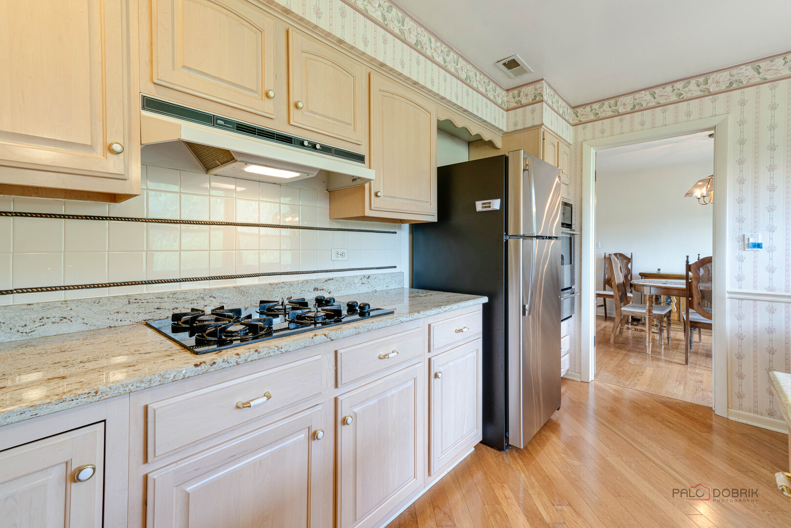 416 Hillcrest Drive, Prospect Heights, IL 60070