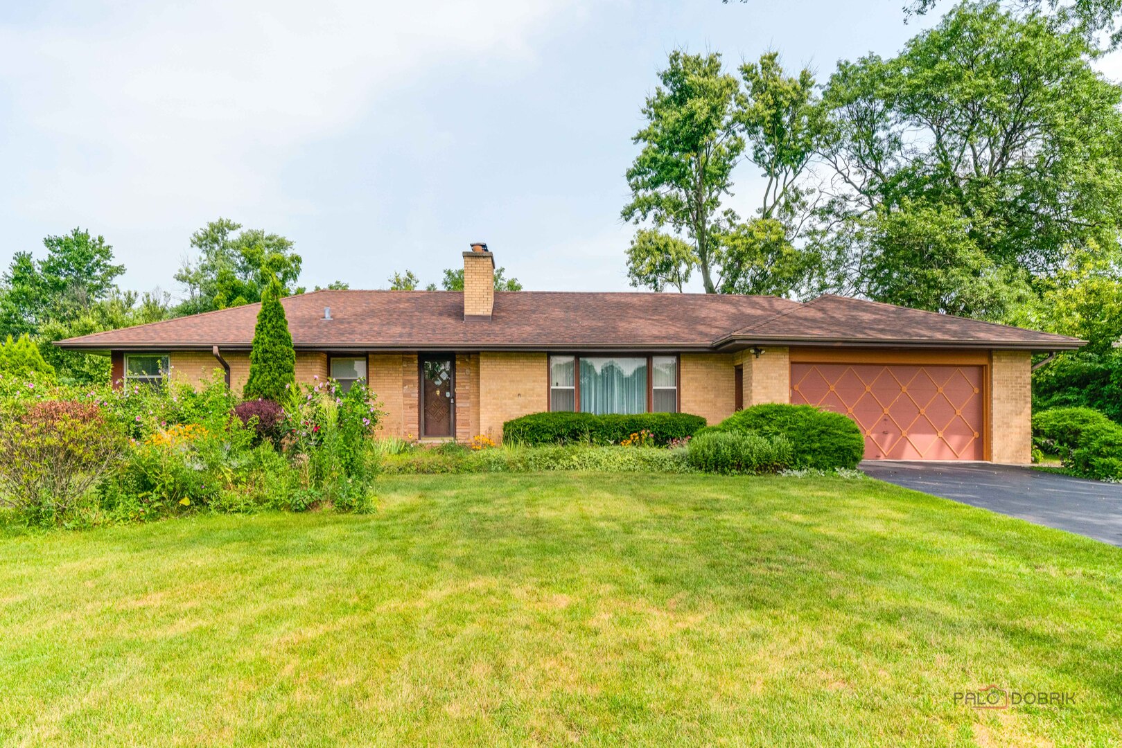 416 Hillcrest Drive, Prospect Heights, IL 60070